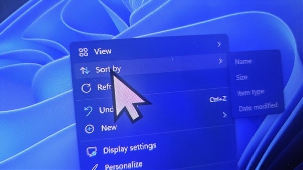 Windows 11 アップデートのロールオーバー! マウス カーソルの集団的な異常: 大きくなったり、小さくなったり、色が変わったりします