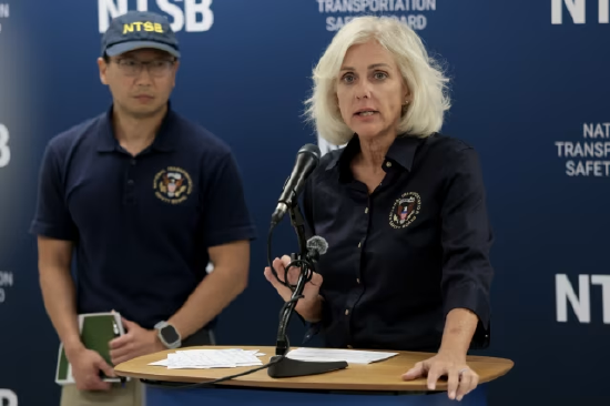 NTSB 主席珍妮弗・霍门迪形容事故现场 “满目疮痍”。
