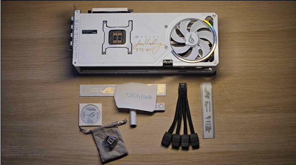 老外二手市场捡漏RTX 5090 竟是黄仁勋亲笔签名全球唯一版