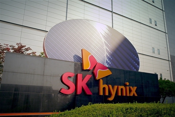 韩国天价离婚案进展 SK集团会长崔泰源卖股票筹集47亿分手费