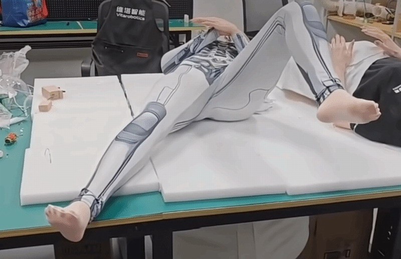 国产女伴侣机器人能做各种动作 机器人女友或指日可待