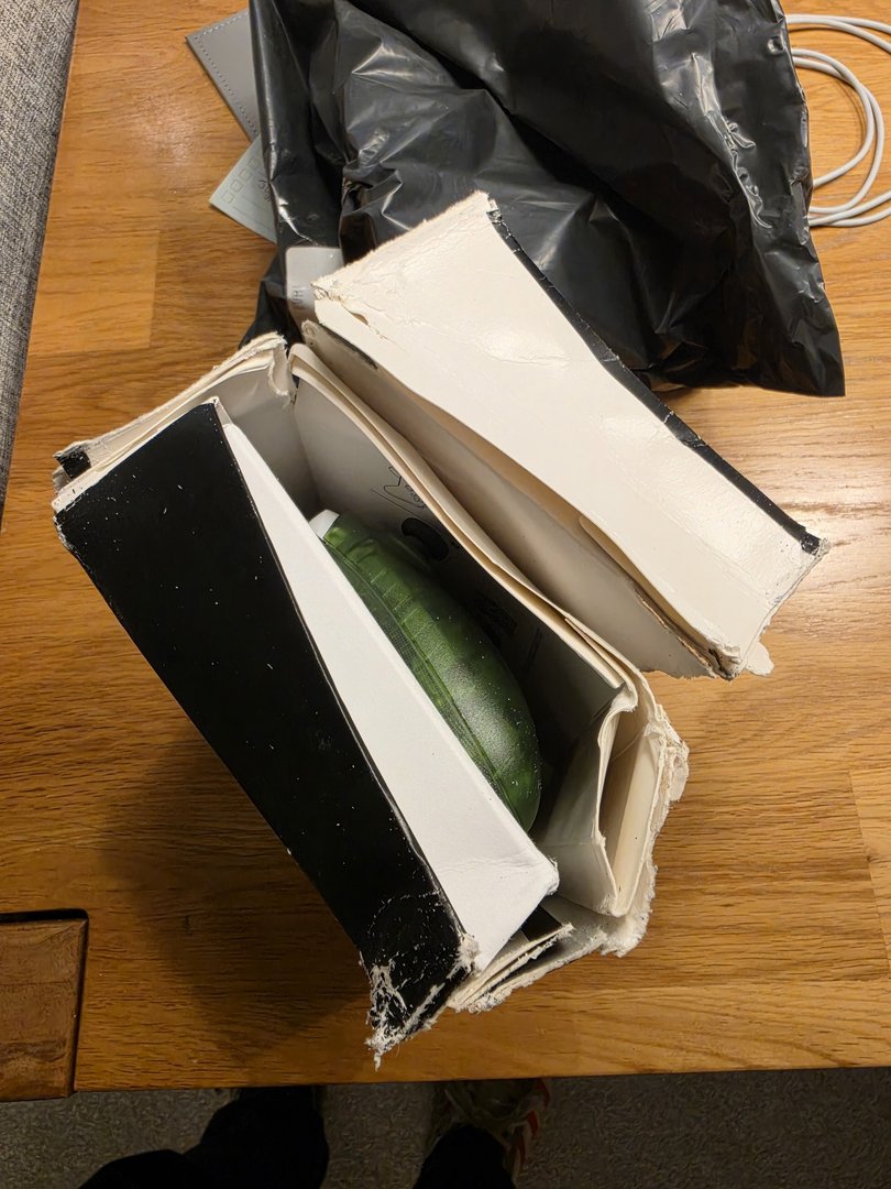 Xbox 25周年纪念手柄运输包装受损 多名买家反映类似问题