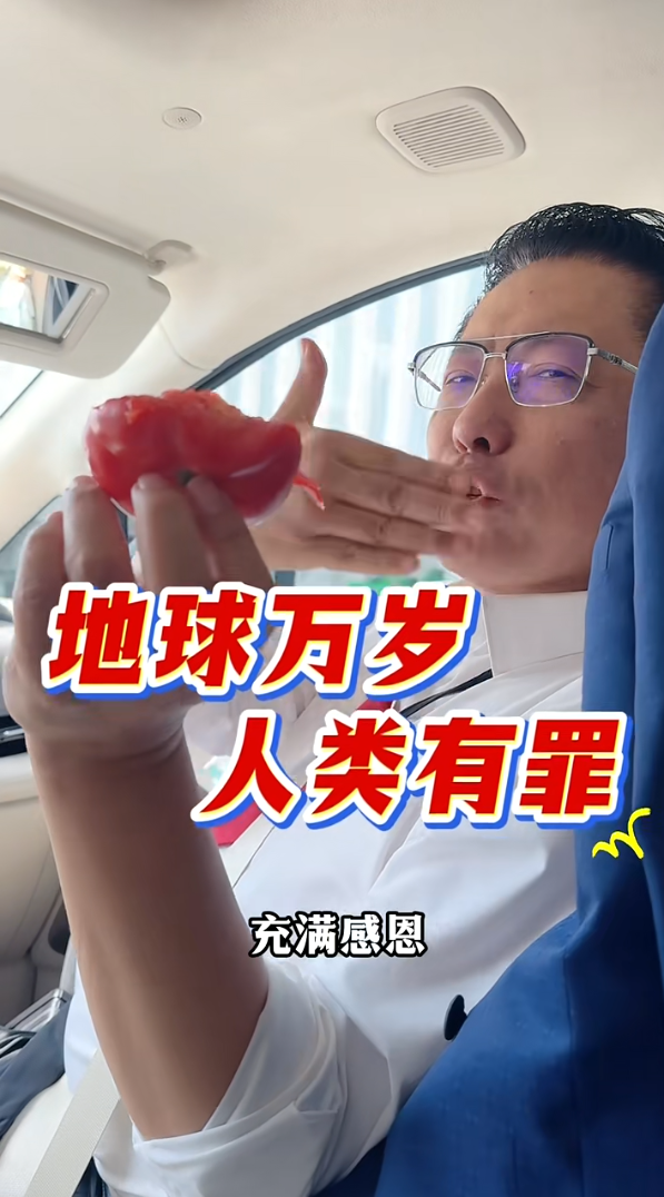 “中国英语教父”李阳，成了锐评一切的“全领域教父”