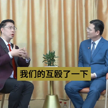 “中国英语教父”李阳，成了锐评一切的“全领域教父”