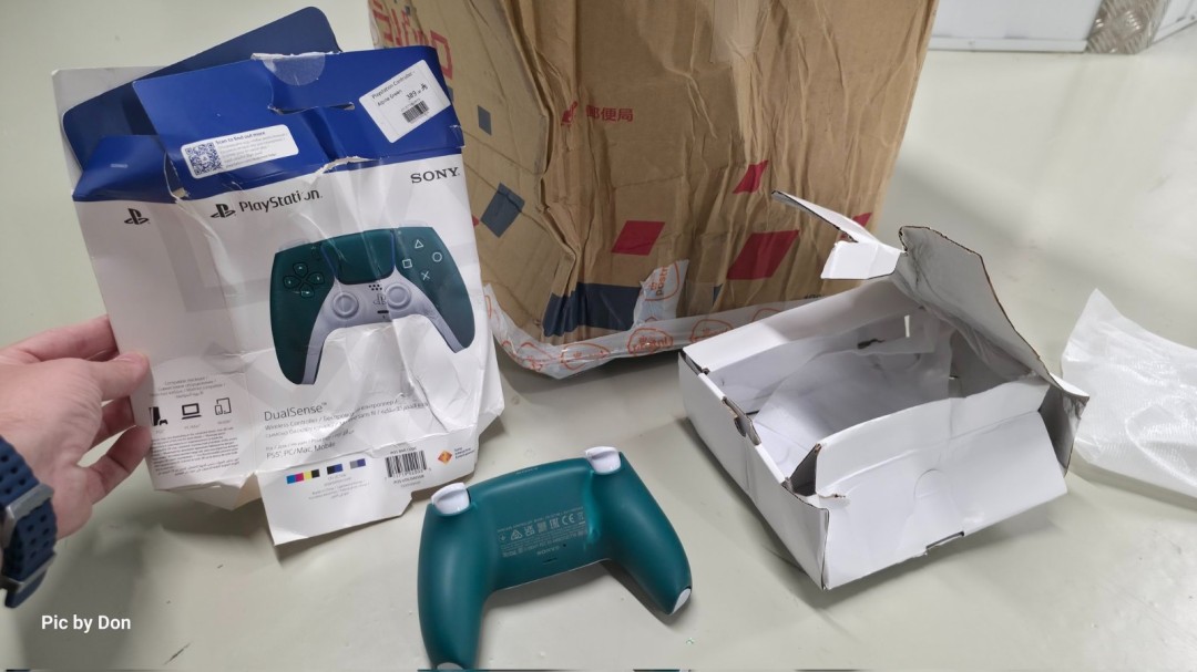 快递背大锅! 天价限量版PS5手柄运输途中损毁