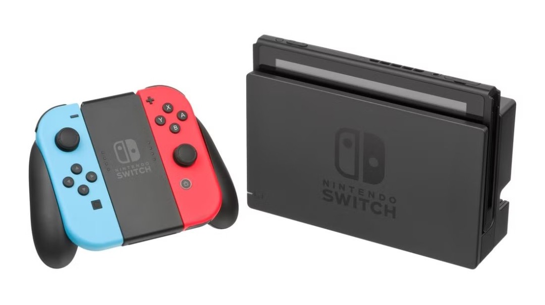 告别透明 任天堂初代Switch游戏卡带盒也变红了