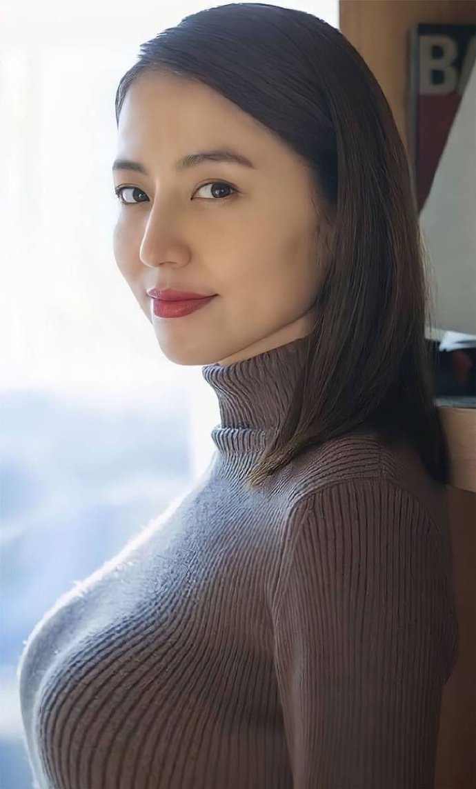 38岁长泽雅美宣布和电影导演福永壮志结婚