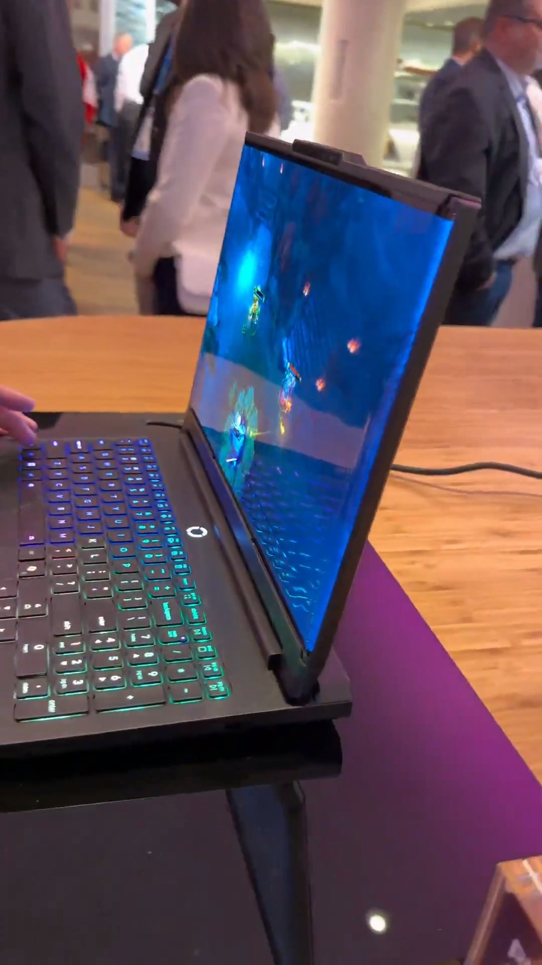 CES 2026：联想展示屏幕可扩展的概念游戏本 16英寸秒变24英寸