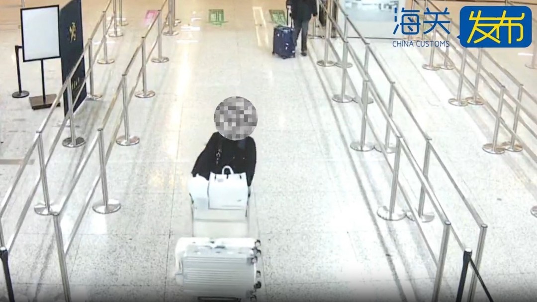 别等你的快递了 125台二手走私Game Boy被海关查扣