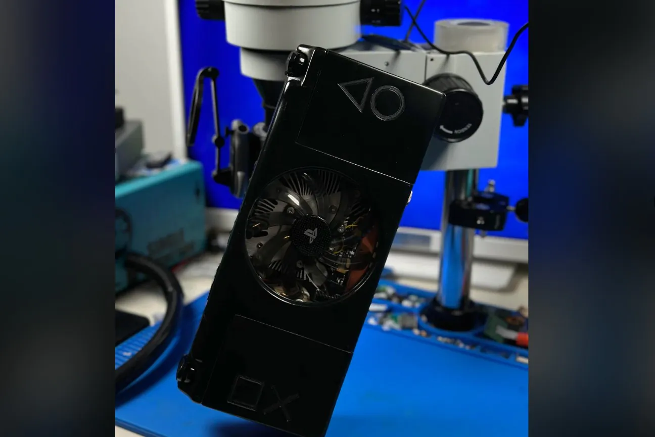 民间大神出手:PS4 Slim被改造成7英寸掌机