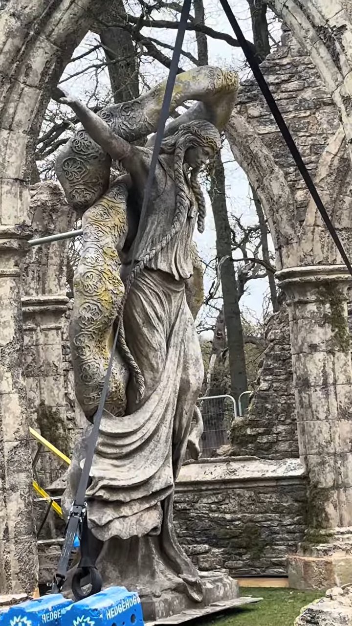 《艾尔登法环》电影片场照泄露：玛莉卡教堂实景曝光