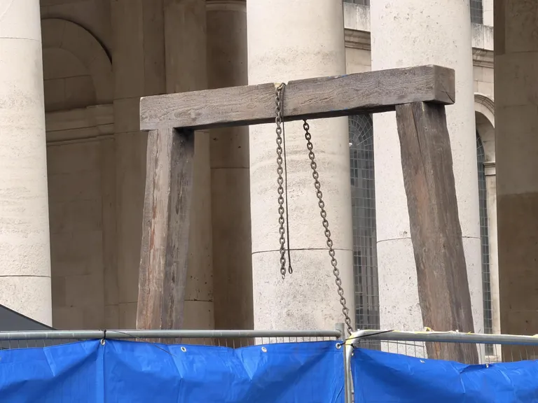 《艾尔登法环》大量电影片场照曝光：玛莉卡与食粪者现身 ！