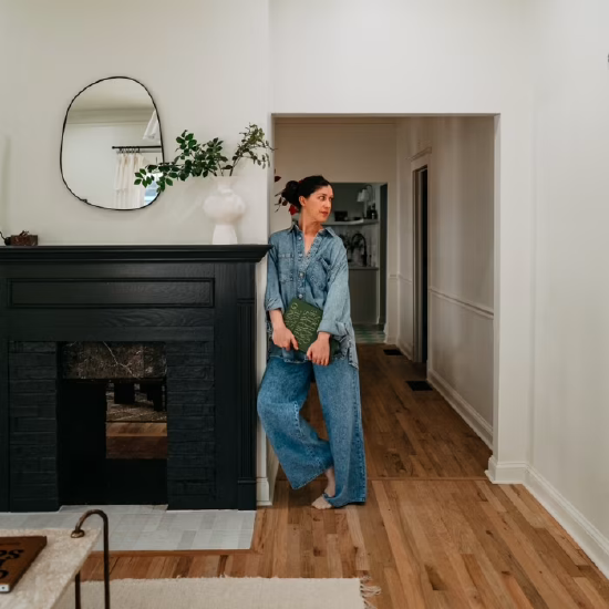 为吸引世界杯球迷，梅・斯图尔特前后投入约 6 万美元装修自家住宅。