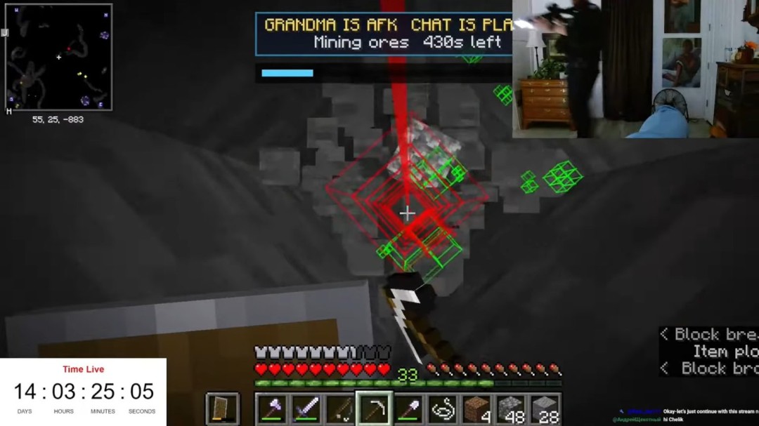 De 81-jarige livestreamende grootmoeder in ‘Minecraft’ beleeft een schokkend moment wanneer ze een kwaadaardig en vals politierapport tegenkomt.