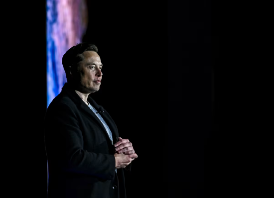 في عام 2022، قام الرئيس التنفيذي لشركة Space Exploration Technology (SpaceX) Elon Musk بتحديث التقدم المحرز في تطوير السفن الفضائية والصواريخ المعززة فائقة الثقل. وبعد تنفيذ خطة الإدراج الخاصة بشركة SpaceX، سيصبح ماسك أول ملياردير في العالم.