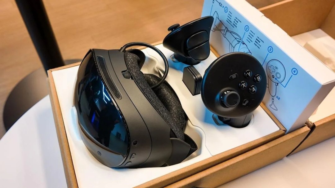 Valve의 새로운 VR 컨트롤러는 AA 배터리로 구동되며 Steam Frame 헤드셋은 