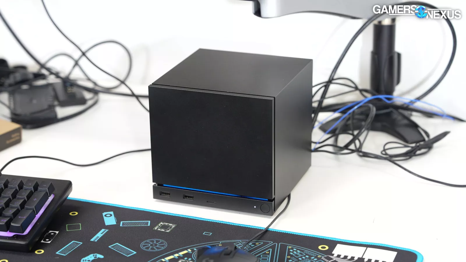 El primer producto imitador de Steam Machine ya está aquí, con el mismo precio y mejor rendimiento