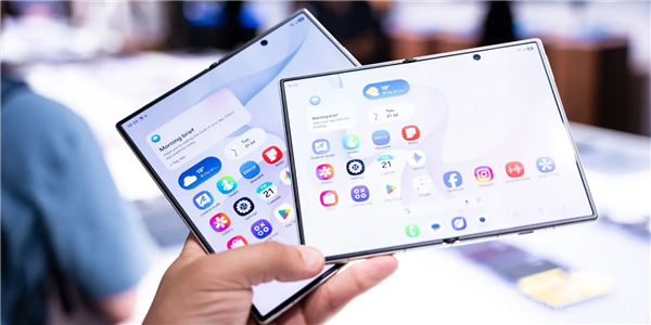 Apple and Samsung jointly polish a new generation of foldable screens: Ultra overcomes the crease problem