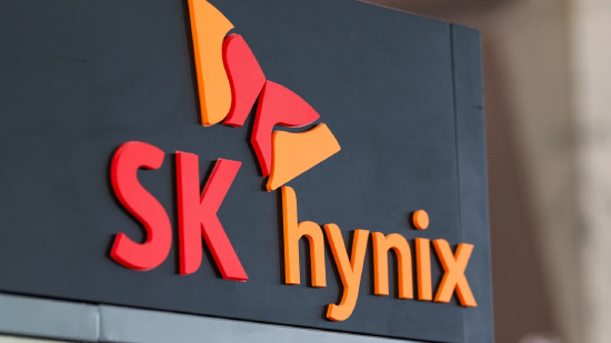 Corporate logo of SK hynix office area in Seongnam, South Korea, June 30, 2026. The South Korean government supports companies such as Samsung and SK Hynix to invest a total of at least 1,350 trillion won (equivalent to US0 billion) in chips and data centers in the future to consolidate industrial advantages in the AI ​​era.