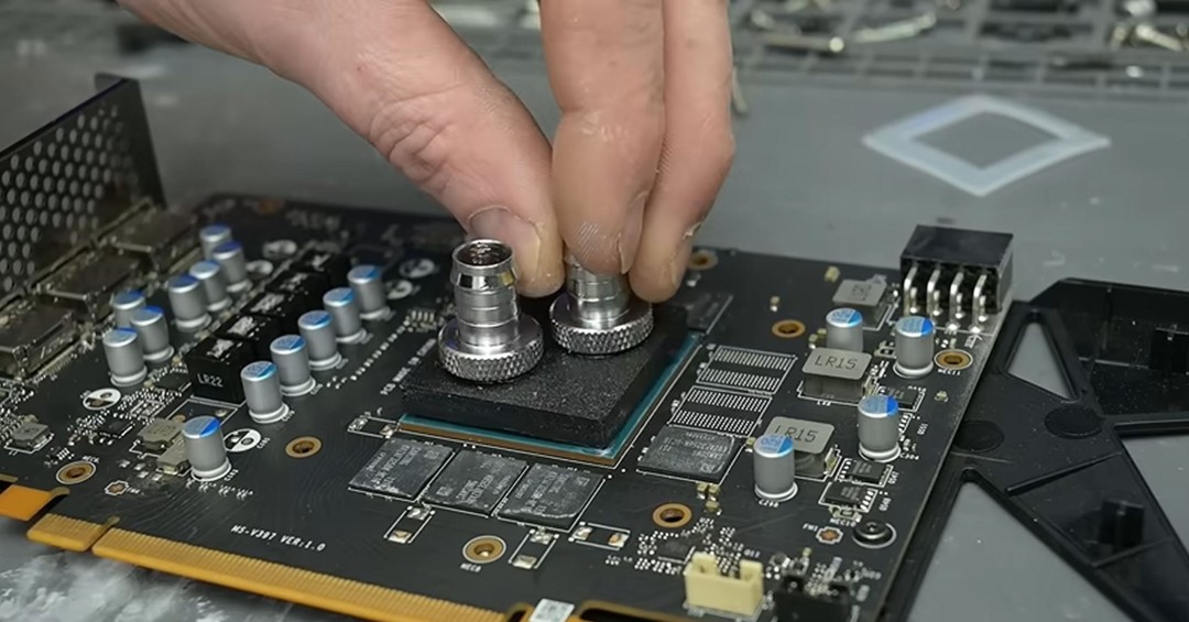 这才是真水冷!RTX 2060“浇水”后温度暴降42℃