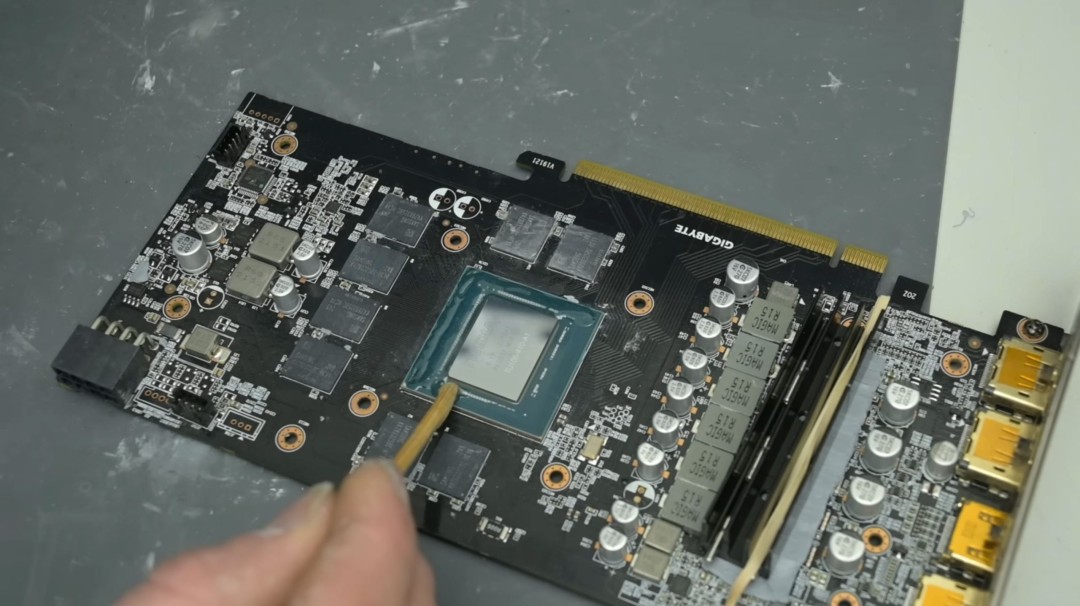 这才是真水冷!RTX 2060“浇水”后温度暴降42℃
