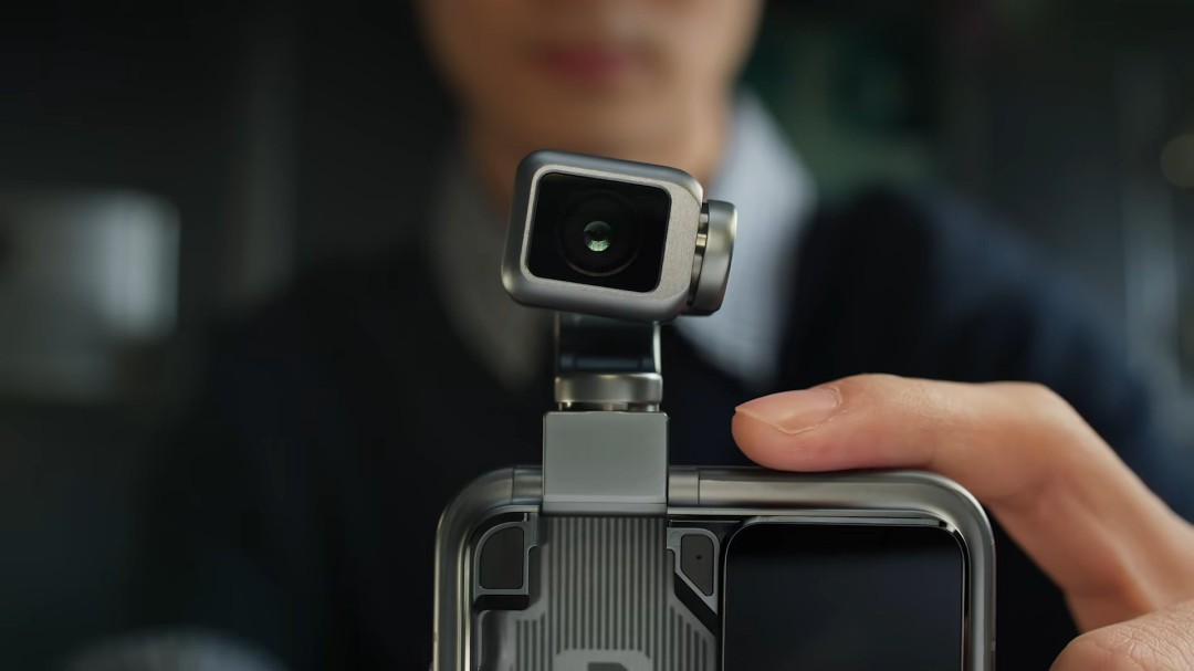 人类第一台机器人手机？荣耀Robot Phone将于8月12日晚全球发布